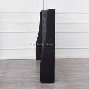 Tête <span class=keywords><strong>de</strong></span> <span class=keywords><strong>lit</strong></span> Queen autoportante en tissu <span class=keywords><strong>noir</strong></span> <span class=keywords><strong>capitonnée</strong></span> avec ailes, design élégant et confortable - Product Image 4