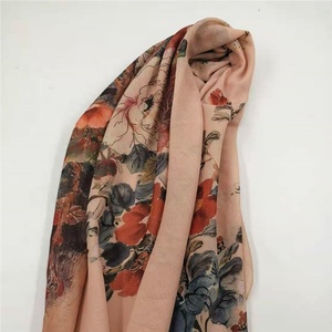 Foulard Hijab méditation imprimé Floral pour femmes, écharpe en Polyester, doux et lisse, sensation douce, nouveau - Product Image 1