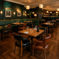 Ensemble de meubles de bar et de restaurant de luxe Ron Group, table carrée en bois, chaise ergonomique personnalisée, banquette en cuir vert en forme de L