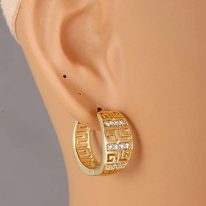 Pendientes de Oreja con Textura Escalonada para Mujer, Diseño Geométrico, Joyería Elegante y Moderna - Product Image 3