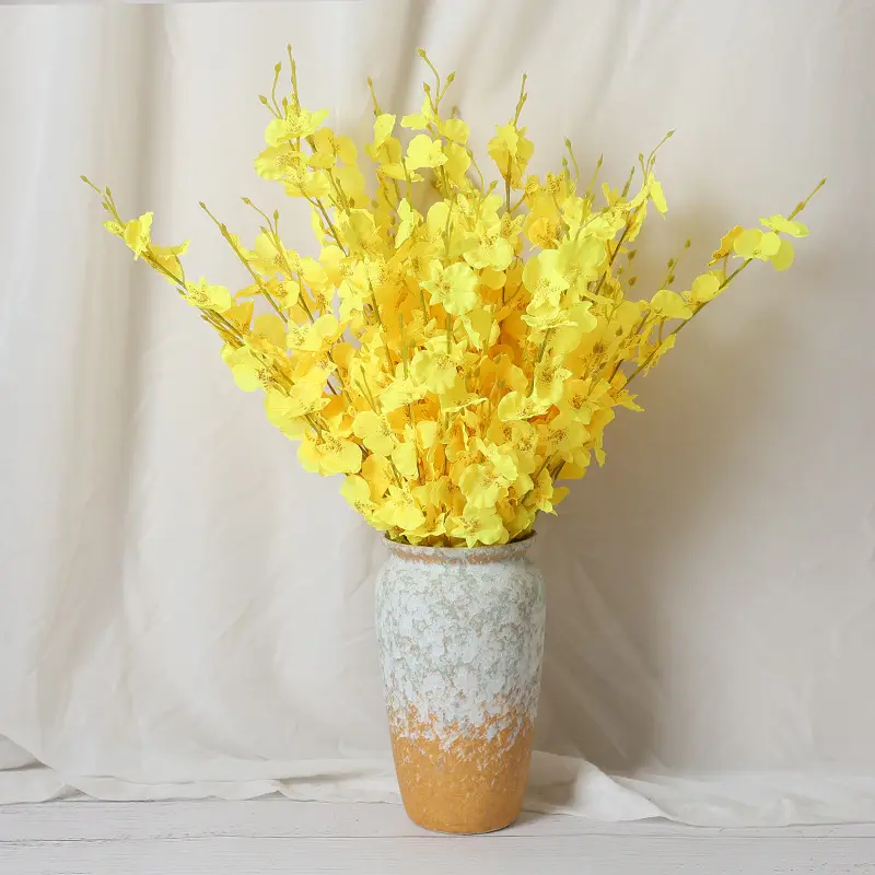 باقة زهور من الأوركيد الراقصة المُحاكاة كزينة لغرفة المعيشة، باقة زهور من الأوركيد الراقصة الملونة تُستخدم كزينة لمنضدة الطعام