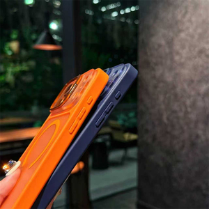 เคสโทรศัพท์แม่เหล็กแบบใสกึ่งด้านพร้อมที่ใส่เลนส์ป้องกัน สำหรับ iPhone 18 17 Air 16 15 14 Plus 13 Pro Max รองรับการชาร์จแบบแม่เหล็ก - Product Image 2