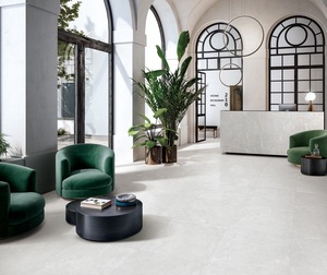 Suelo de baldosas cerámicas de travertino con tono beige cálido y diseño similar a la piedra natural de 600x600 - Product Image 2