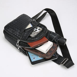 Nueva Bolsa de Pecho para Hombre, de Cuero PU con Textura Tejida, Estilo Bandolera, Impermeable, a la Moda, para Uso Diario, Primavera 2025 - Product Image 5