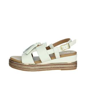 Sandalo Donna Serena con Zeppa in Pelle e Dettaglio Nappa - Product Image 1