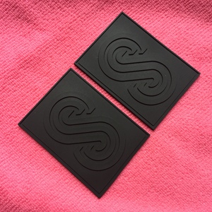 Etichetta in Gomma Nera da Cucire con Scanalatura da 2mm, Etichetta in PVC per <span class=keywords><strong>Borse</strong></span> - Product Image 4
