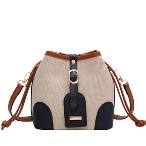Bolso bandolera de PU geométrico portátil para mujer, estilo urbano, pequeño, cuadrado, estilo bandolera, estilo urbano 2015 - Product Image 4