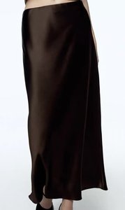 Vêtements pour femmes MYST&ZA, nouvelle collection printemps 2026 : <span class=keywords><strong>jupe</strong></span> <span class=keywords><strong>midi</strong></span> <span class=keywords><strong>droite</strong></span> simple et élégante en satin de soie, texture soyeuse, 8534855 - Product Image 2