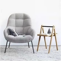 Fauteuil luxe moderne tapissé en tissu, chaise de lecture confortable, canapé simple, pieds en métal noir, pour le salon