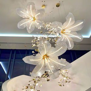 Lustre moderne personnalisé en cristal et céramique en forme de feuille et de fleur pour décoration de plafond d'escalier, événements, mariages et restaurants - Product Image 1