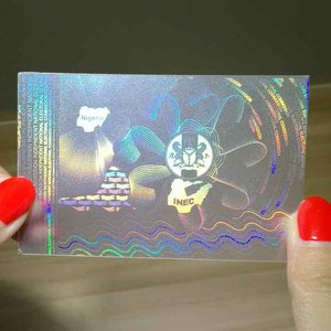 Étiquette adhésive holographique de sécurité anti-contrefaçon avec film holographique 3D personnalisé - Product Image 5