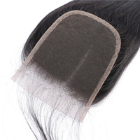 Bundles de cheveux humains alignés par cuticule droite péruvienne noire naturelle de 18 pouces avec la catégorie 12A de fermeture 5X5