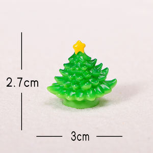 Venta Directa de Fábrica OEM, 10 Opciones de Mini Árbol de Navidad de Resina para Decoraciones Navideñas, Regalos o Accesorios para Llaveros - Product Image 3