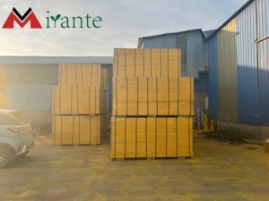 CAMELPLY Tableros de Contrachapado Ecológicos de Primera Clase de 3 Capas E1 de 27 mm, Panel Amarillo para Encofrado en Construcción - Product Image 1