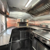 Remorque de pizzeria mobile personnalisée avec four à pierre à double essieu, ligne de préparation et espace de service ouvert pour festivals, parcs alimentaires et marchés
