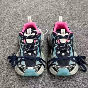 Chaussures de marche pour femme de luxe en gros, style décontracté, maille respirante, antidérapantes, lacets, plateforme, personnalisées, 3XL, originales - Product Image 3