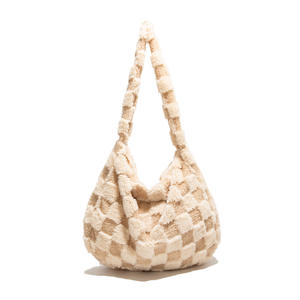 2026 Yeni Moda Peluş Çanta Bayan Büyük Kapasiteli Tote Çanta Bayan Kış Çantası Kadınlar İçin Çapraz Askılı Çanta - Product Image 4