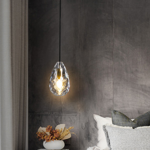 โคมไฟระย้าคริสตัลดีไซน์หรูหราจากนักออกแบบรุ่นใหม่ คอลเลคชั่นเพชร สำหรับบาร์/บาร์เงียบสงบ - Product Image 1