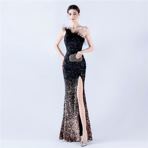 Vestido de noche de chifón transpirable con tirantes finos, corte <span class=keywords><strong>imperio</strong></span>, suela de terciopelo de alta densidad con degradado, y tirante de un solo hombro con cuentas. - Product Image 1