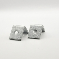 Support en L galvanisé durable à 90 degrés avec trou 1x1 pour montage sur canal profilé 41x41mm