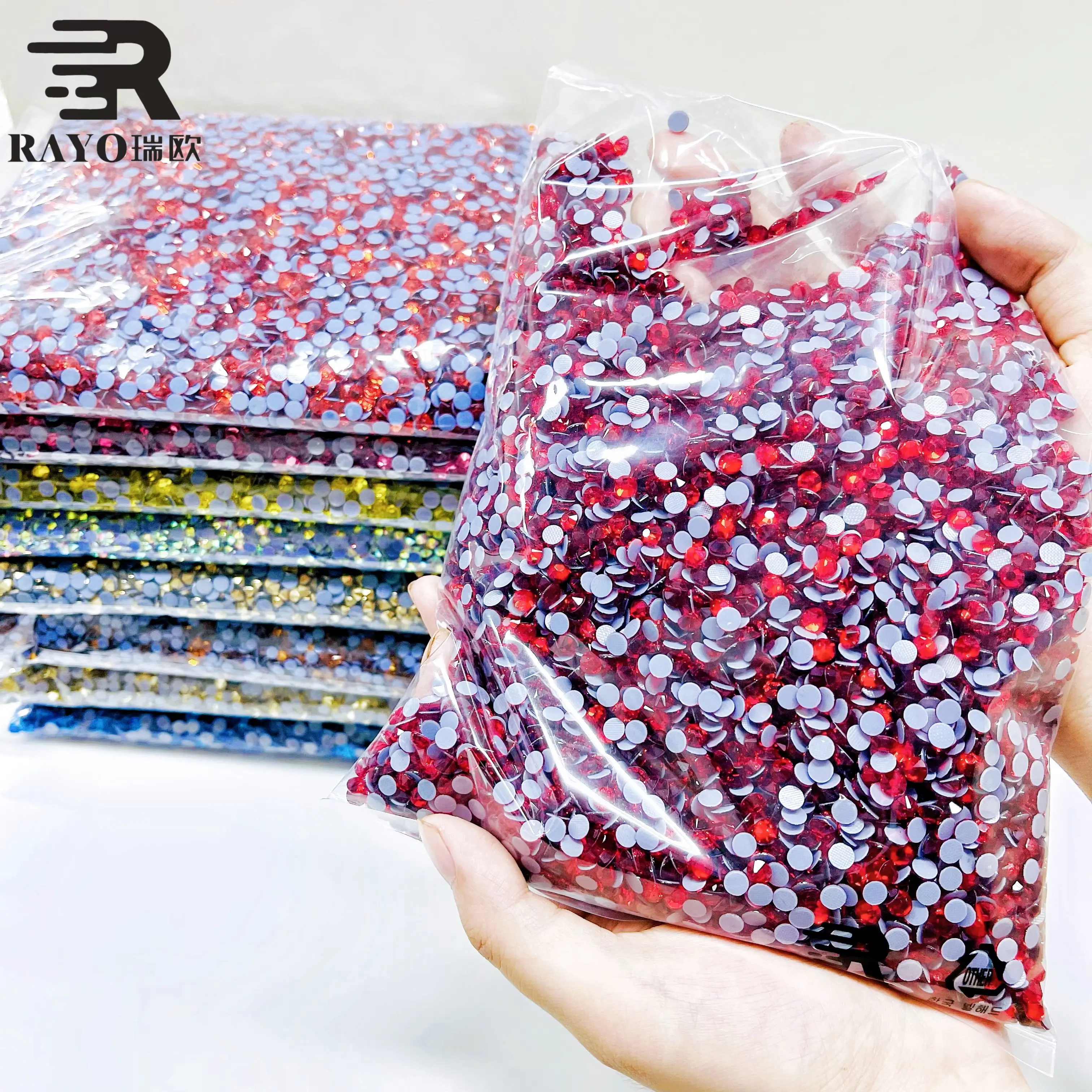 Big Bag Super Sparking Hot Fix Crystal Rhinestone 14400Pcs Pour Sacs à vêtements Chaussures Deractions