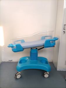 Culla per Neonati in Plastica ABS Resistente per Ospedali e Terapie Intensive Neonatali, Anti-Reflusso, Regolabile in Altezza e Inclinazione |   Produttore OEM di Grado Medico - Product Image 1