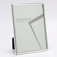 Cadre photo en métal fin pour table ou mur, cadre photo moderne et simple ou récompense, mur de galerie