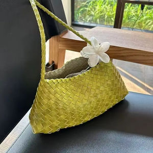 2025 nouveau haut de gamme femmes rétro sac à bandoulière en cuir véritable tissé à la main sous les bras sac <span class=keywords><strong>bateau</strong></span> forme - Product Image 1