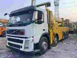 Camions de dépannage et de remorquage lourds de 50 tonnes, utilisés pour Volvo 6X4 8x4, en bon état, essence, à vendre en Afrique du Sud - Product Image 4
