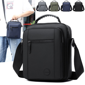 Nouveau sac bandoulière multifonctionnel pour homme, léger, fermeture à glissière, logo en relief, utilisation quotidienne toutes saisons - Product Image 2