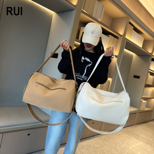 Bolsa de Viaje Deportiva Unisex RUIQUWIN con Logotipo Personalizado, Ligera, Impermeable, de Gran Capacidad, con Compartimento para Zapatos - Product Image 1