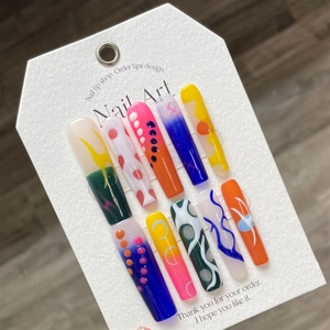 Nouveau produit lancé - Buchiattelli Golden High Luxurious Yellow Crystal Diamond White Small Flower Handcrafted Wearable Nails - Product Image 5