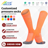 Chaussettes de compression montantes personnalisées avec soutien de la voûte plantaire à pression graduée, semelle amortissante, respirantes, en tricot, pour la récupération sportive, OEM ODM
