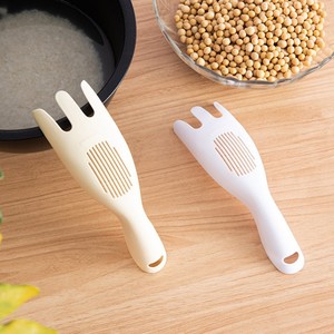 Cuchara creativa multiusos para lavar arroz con ranuras de drenaje para separar y escurrir claras de huevo, solo lavar a mano. - Product Image 1