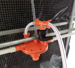 Juego <span class=keywords><strong>de</strong></span> comedero <span class=keywords><strong>y</strong></span> bebedero <span class=keywords><strong>de</strong></span> <span class=keywords><strong>pollos</strong></span> <span class=keywords><strong>de</strong></span> plástico <span class=keywords><strong>de</strong></span> ingeniería, sistema <span class=keywords><strong>de</strong></span> línea <span class=keywords><strong>de</strong></span> bebedero <span class=keywords><strong>de</strong></span> pezón, equipo <span class=keywords><strong>de</strong></span> cría <span class=keywords><strong>de</strong></span> aves <span class=keywords><strong>de</strong></span> corral, fuente Horizontal - Product Image 5