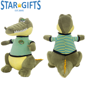 Peluche crocodile vert olive, peluche avec dessus rayé amovible, compagnon câlin durable pour tous les âges - Product Image 1