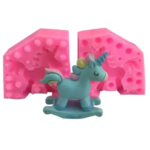 Cavallo di troia Stereo 3D varietà di unicorni seduto e in piedi stampi in Silicone decorazione per torte fai-da-te strumenti di cottura