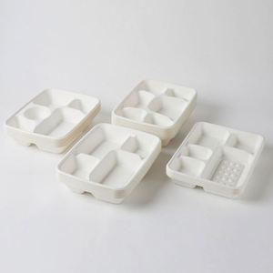 Barquette jetable biodégradable et écologique en bagasse de canne à sucre à 4 compartiments pour les fêtes - Product Image 1