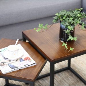 Tavolino da Caffè Moderno a 3 Livelli, Piano in Legno di Pino Massiccio e Struttura in Ferro, Tavolo Componibile per Casa, Appartamento, Hotel e Uso Commerciale - Product Image 3
