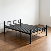 Cadre de lit double moderne réglable avec lattes en acier noir, écologique et durable pour appartement et usage domestique