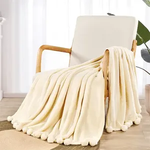 Couverture en microfibre Brandy Home 152,4x203,2 cm, couleur unie, pompons, couvre-canapé, literie - Product Image 2