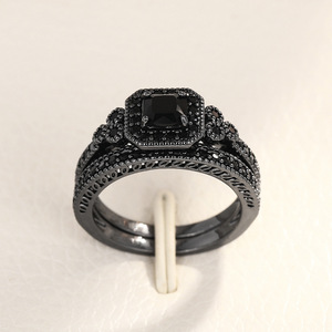 Set di Anelli in Zirconia per Coppie, Elegante Gioiello da Donna per Matrimoni e Feste Serali - Product Image 3