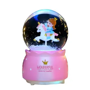 Atlıkarınca Unicorn kristal top müzik kutusu sevgililer günü hediyesi noel Snowglobe özel heykelcik