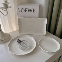 Nouveau produit, assiette à dîner en céramique de style français, bord festonné, blanc crème, vaisselle à motifs floraux en relief