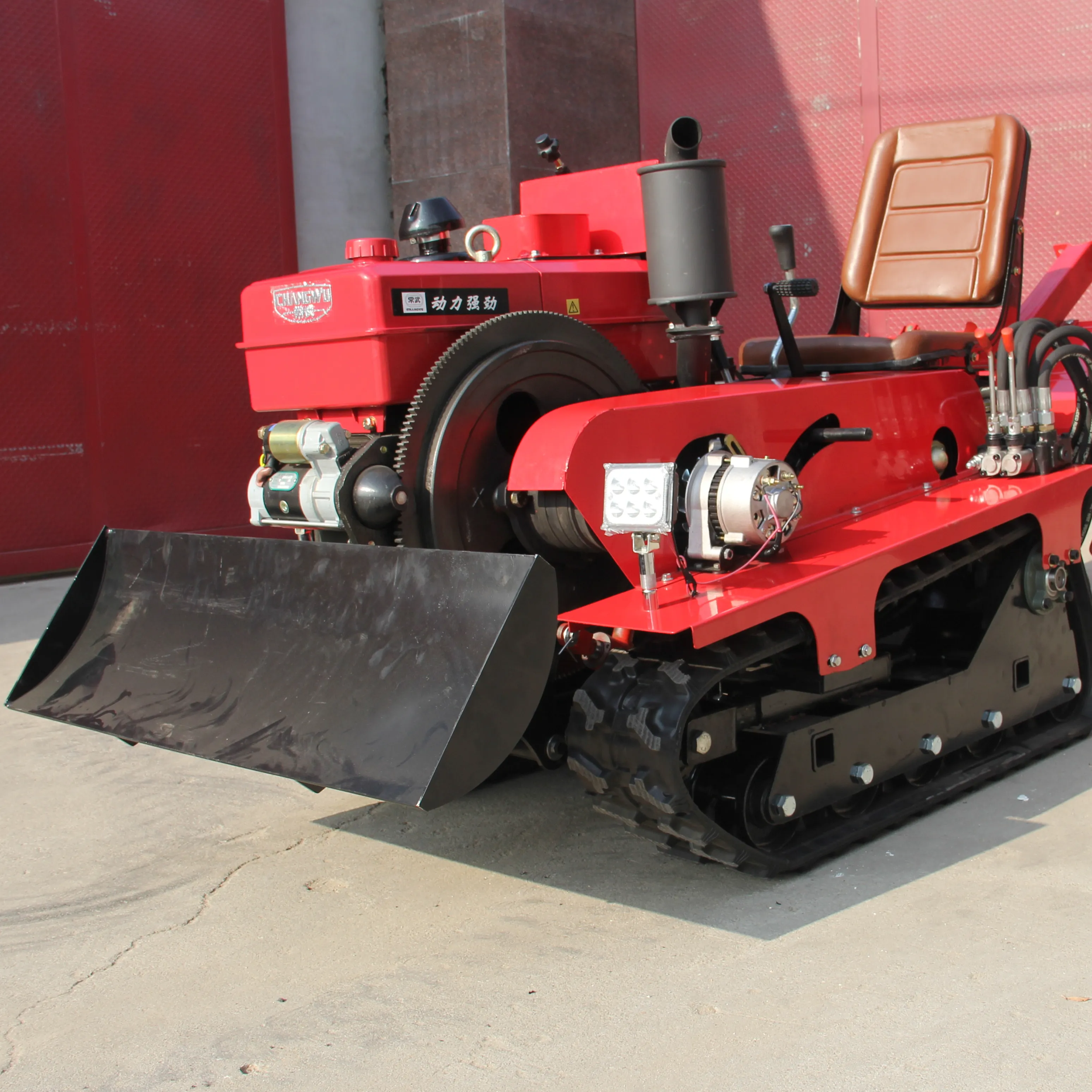 Mesin traktor rumput Crawler Mini, traktor pertanian taman 25hp