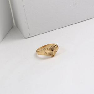 Anillos de Acero Inoxidable Personalizados con Logotipo, 316L, Resistentes al Deslustre, a Prueba de Agua, Chapados en Oro de 14k y 18k, Anillo de Corazón PVD para Mujer, Gran Venta - Product Image 4