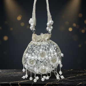 Elegante Bolso de Mano Circular con Cuentas de Perlas y Correa para el Hombro, Suave, Ecológico, Brillante y Hecho a Mano para Fiestas - Product Image 3