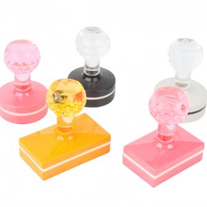 Timbri in Gomma Personalizzati per Ufficio con Manici in Cristallo Rotondi e Quadrati, Vendita Calda - Product Image 1