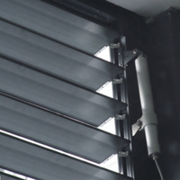 Fenêtre à persiennes en aluminium pour maison commerciale