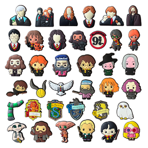 Nueva llegada al por mayor de PVC suave personalizado <span class=keywords><strong>Harry</strong></span> zapato encantos zapato mágico decoración hebilla pulseras - Product Image 4